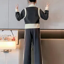 INCLUD Girls Colourblocked Zipper Jacket With Wide Leg Pants image 3