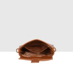 Esbeda Tan Medium Cross Body Bag image 4