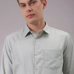 Luxe by TIGC Men Cutaway Collar Vertical Striped Slim Fit Formal Shirt-image-49