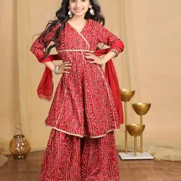 Cutiekins Viscose Rayon Woven Three Fourth Sleeves Bandhani Printed & Gota Lace Embellished Kurti Sharara With Dupatta Set - Maroon & White image 5