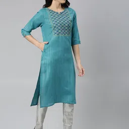 Samhitas Floral Embroidered Yoke Design Notch Neck Straight Kurta image 3