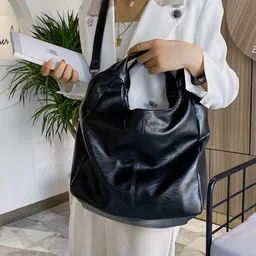 CORSICA Women Solid Half Moon Shoulder Bag image 3