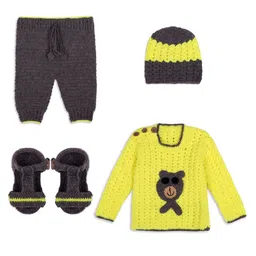 Aidaclothing Unisex Kids T-shirt with Pyjamas-image-43