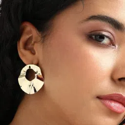 Sohi Women's Minimal Swirl Circular Drop Earrings  Gold image 3