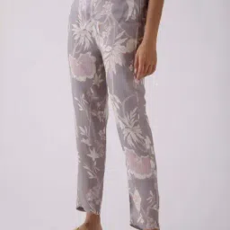 Basanti Kapde aur Koffee Grey Trouser-image-1