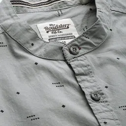 Roadster Men Grey & Black Regular Fit Printed Sustainable Casual Shirt image 2