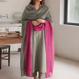 Aaghnya Women Solid Kurta with Palazzo & Dupatta-picture-17