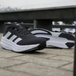 Adidas Men's ADISTAR 3 Black Running Shoes image 3