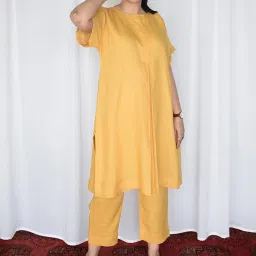 House of Moxa Yellow Linen Choga with Short Sleeves image 3