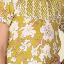 Cutiekins Girls Printed Round Neck Gotta Patti Straight Kurta With Palazzos & Dupatta image 3