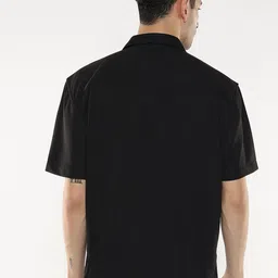 R&B Men Spread Collar Solid Relaxed Fit Casual Shirt image 5