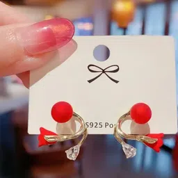ONUYX Contemporary Studs Earrings-picture-9