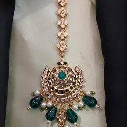 flying beads Gold-Plated Artificial Stones and Beads Studded Maang Tikka Head Jewellery image 2