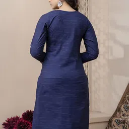 AUZAAI COLLECTION Selection Of 2 Yoke Design Thread Work Pure Cotton Straight Kurtas image 5