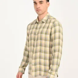 Levi's Men's Checkered Multicolor Slim Fit Shirt image 3