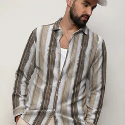 INDICLUB Men Vertical Striped Spread Collar Casual Shirt-picture-20