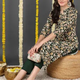 Vaamsi Green Floral Print Straight Kurta image 4