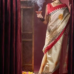 Saree Mall White Printed Sarees With Unstitched Blouse image 4