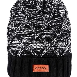 Knotyy Men Black Solid Beanie image 4