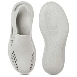 U.S. Polo Assn. Men's Ash Grey Back Strap Clogs image 4