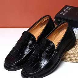 Apsis Men's Black Casual Loafers-image-8