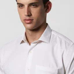 Van Heusen White Cotton Regular Fit Texture Shirt image 4