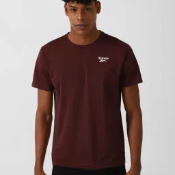 Reebok Maroon Slim Fit Sports T-Shirt-picture-14