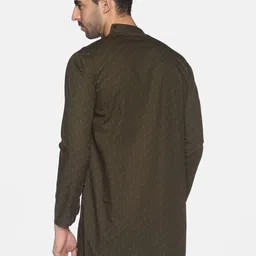 SHOWOFFFF Men Geometric Printed Kurta image 4