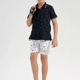 CHILINS Boys Floral Printed Regular Fit Mid-Rise Cotton Bermuda Shorts image 4