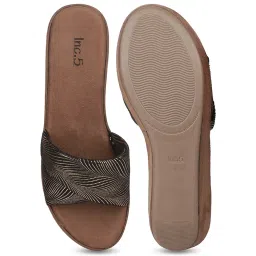 Inc.5 Women's Antique Gold Casual Wedges image 4