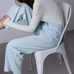 Vero Moda Ice Melt Jeans image 4