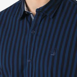 Peter England Navy Cotton Slim Fit Striped Shirt image 4