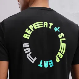 HRX by Hrithik Roshan Men Printed Rapid-Dry Running T-shirt image 4