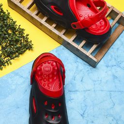 BERSACHE Men Colourblocked Clogs-picture-11