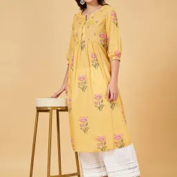 Rangmanch by Pantaloons Yellow Cotton Printed A Line Kurta image 4