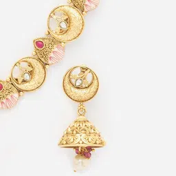 Sukkhi Women Gold-Plated Stone-Studded Jewellery Set image 5