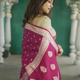 Mufa Ethnic Motifs Woven Design Zari Saree image 3