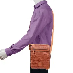 Hidesign Tan Textured Medium Cross Body Bag image 2