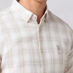 U.S. Polo Assn. Denim Co. White & Beige Cotton Regular Fit Chequered Shirt image 4