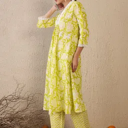 Indo Era Women Floral Printed Panelled Pure Cotton Kurta with Trousers image 3