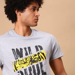 V-Mart Typography Printed T-shirt image 4