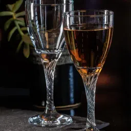 Pasabahce Transparent Glass Wine Glasses Twist Stem Tumbler - Set of 6 (180ml)-picture-33