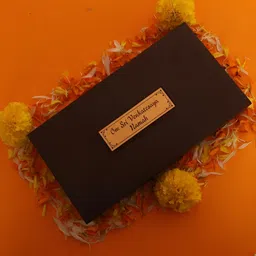 INTERNATIONAL GIFT Gold-Toned Balaji Charan Paduka Religious Foot Prints Pooja Essentials image 2