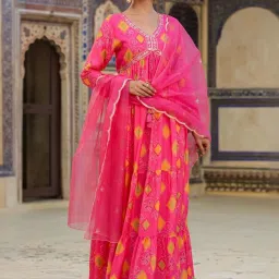 Scakhi Pink Muslin Silk Bandhani Dress With Dupatta image 4