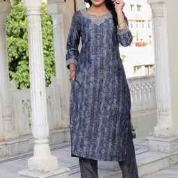 Swasti Floral Printed Notch Neck Straight Kurta With Trousers-picture-41