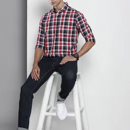 The Indian Garage Co Men Navy Blue & Red Gingham Checked Pure Cotton Casual Shirt image 3