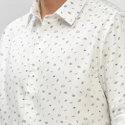 SHOWOFFFF Men Smart Slim Fit Printed Casual Shirt image 3