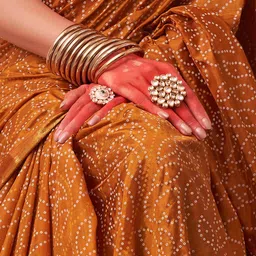 HERE&NOW Bandhani Zari Silk Blend Bandhani Saree image 4