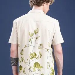 Voroxy Men Relaxed Floral Printed Casual Shirt image 5