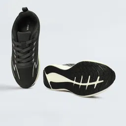 max Men Running Shoes image 5